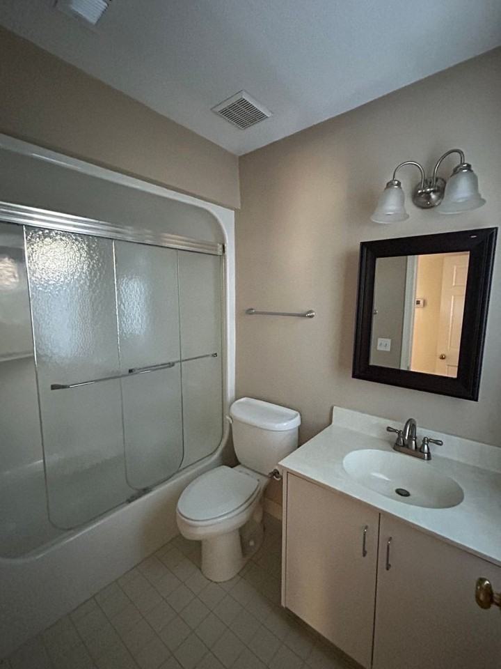 2158 Graystone Dr - Photo 7 of 10