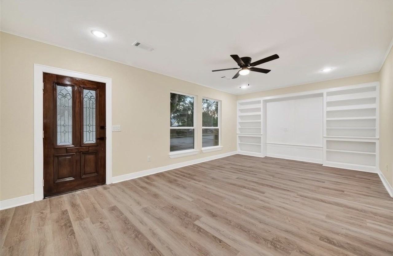2725 Avenue F - Photo 3 of 16