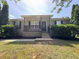 910 Applegrove Cir - Photo 1 of 1