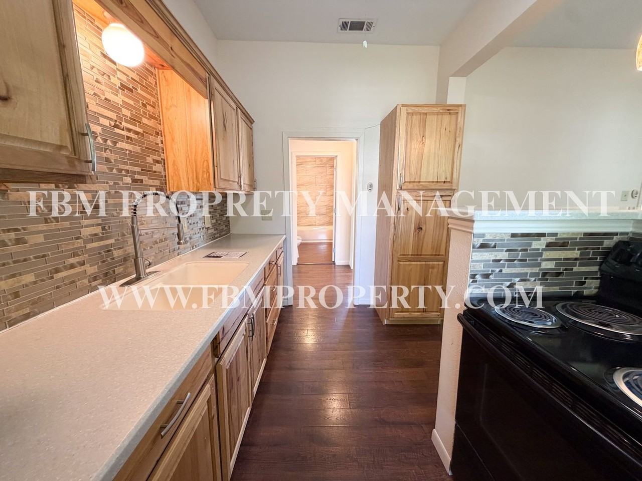 309 Se 2nd St - Photo 7 of 20