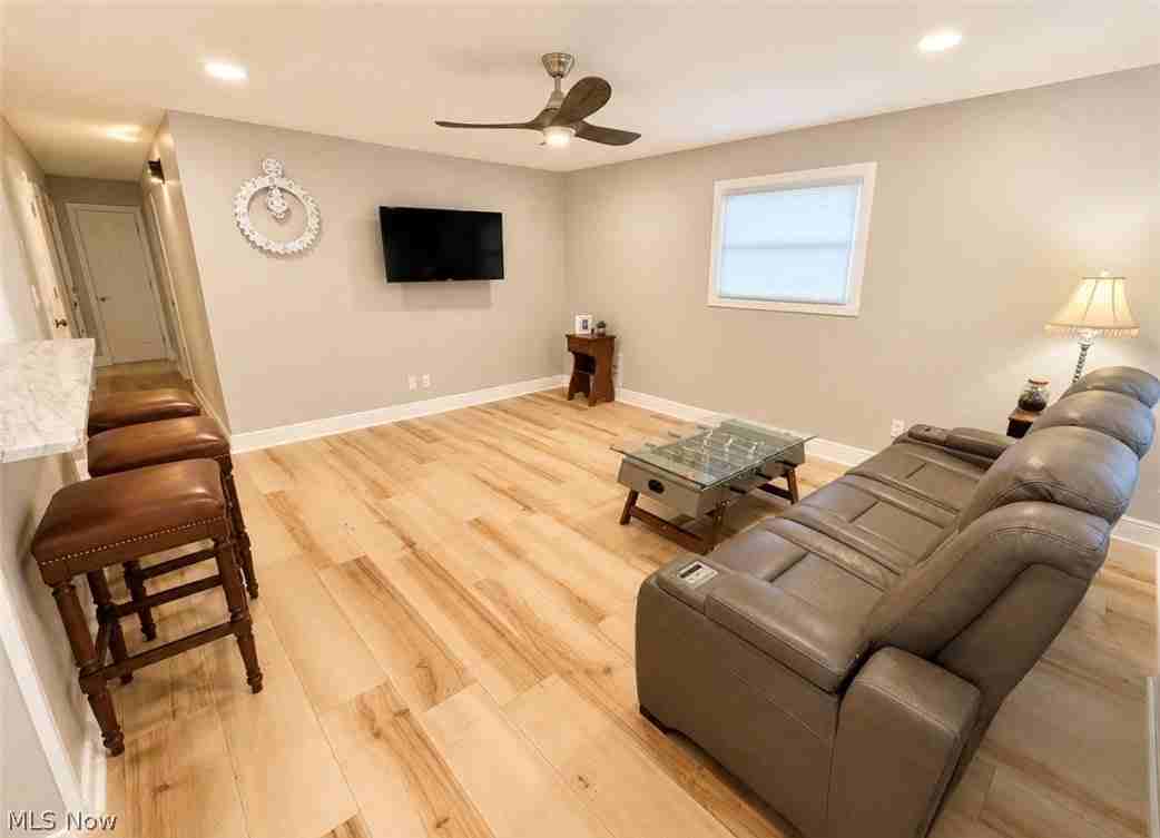 2065 Hackberry St - Photo 3 of 28