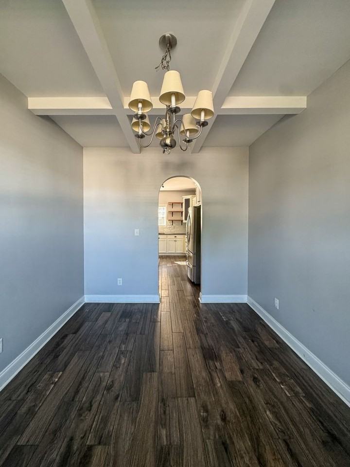 172 Huzzas Cir - Photo 4 of 42