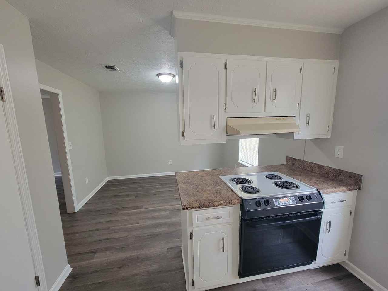611 Langley Ct - Photo 7 of 20