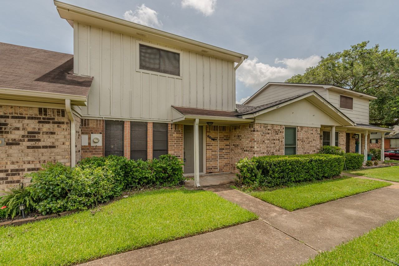 6606 Lexington Dr - Photo 2 of 24
