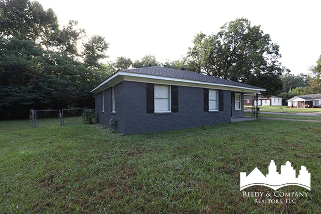 1380 Rolling Hills Dr - Photo 5 of 19