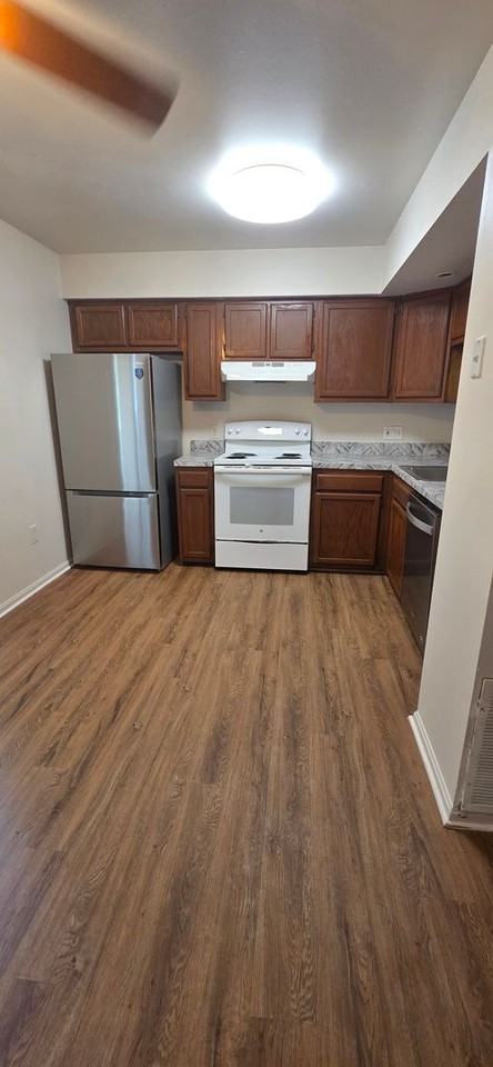 9654 Hastings Dr - Photo 4 of 21
