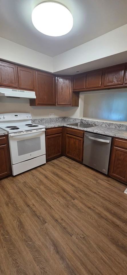 9654 Hastings Dr - Photo 5 of 21