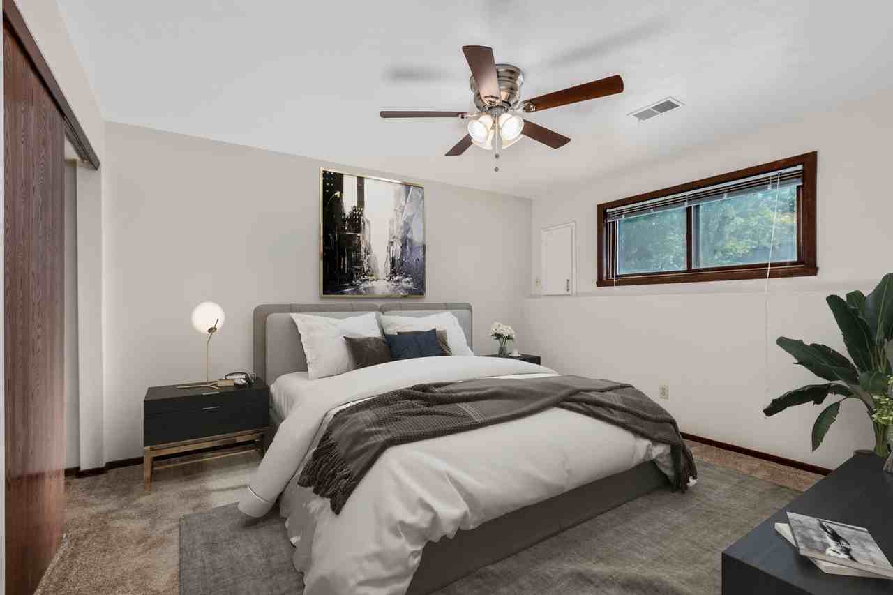 1710 S Nicolet Rd - Photo 6 of 12