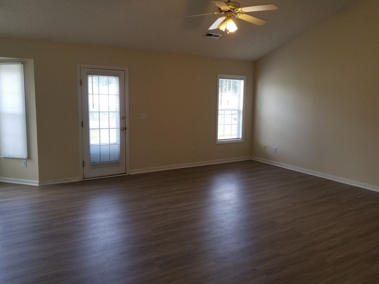 13 Atlantic Ave - Photo 4 of 16