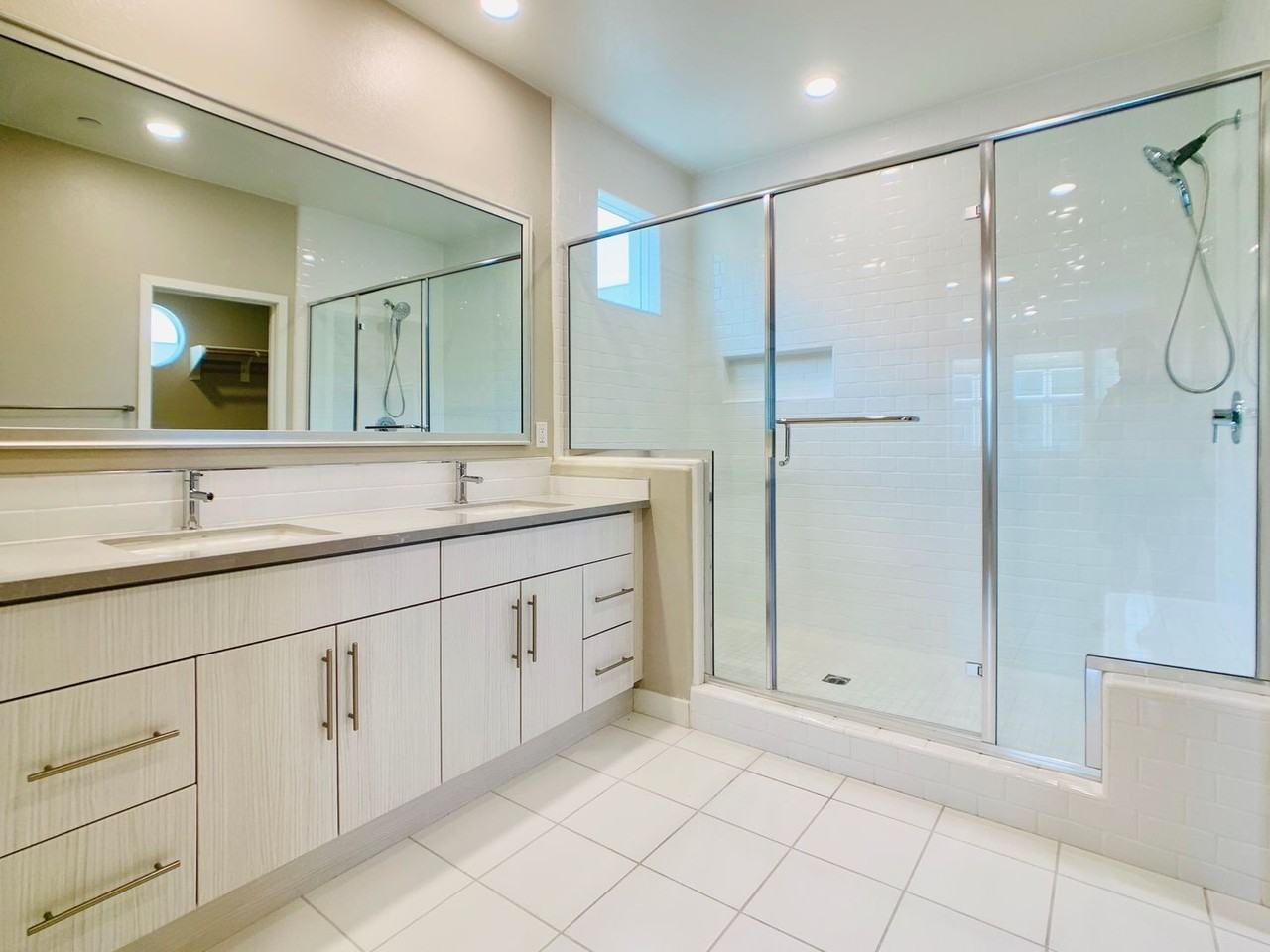810 Beacon - Photo 7 of 22