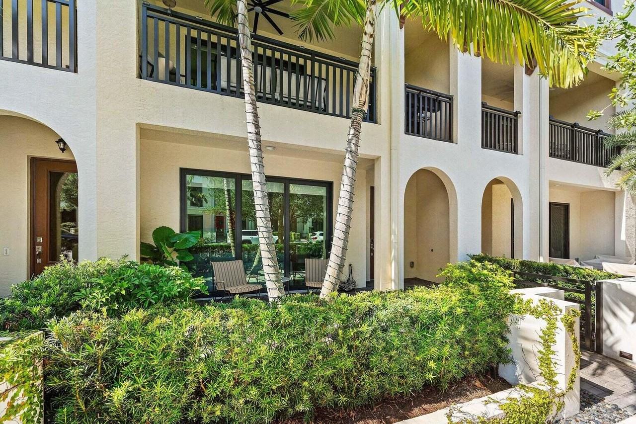 5251 Beckman Ter - Photo 3 of 14