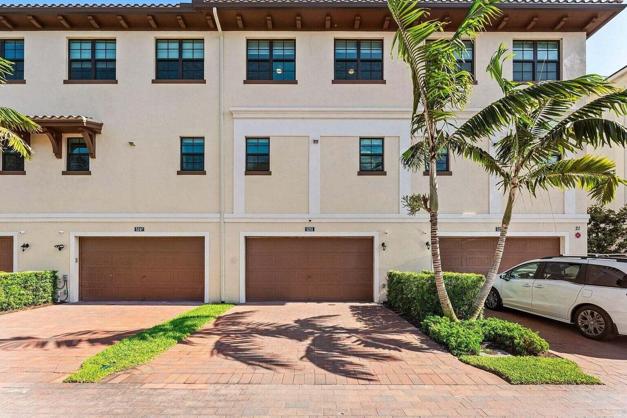 5251 Beckman Ter - Photo 4 of 14
