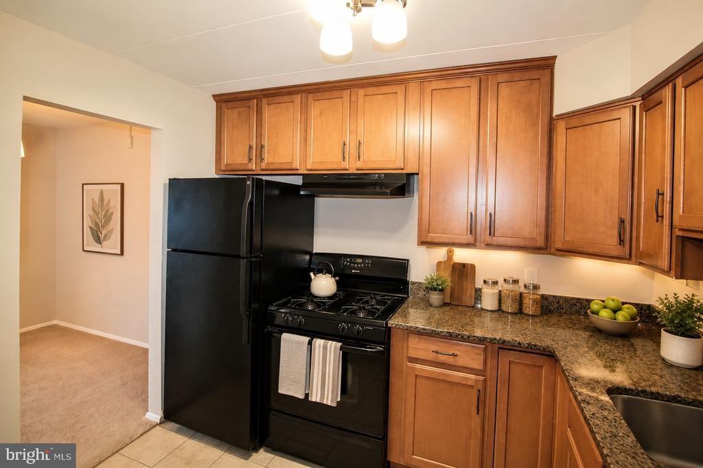 2610 Indian Dr ##2b - Photo 3 of 31