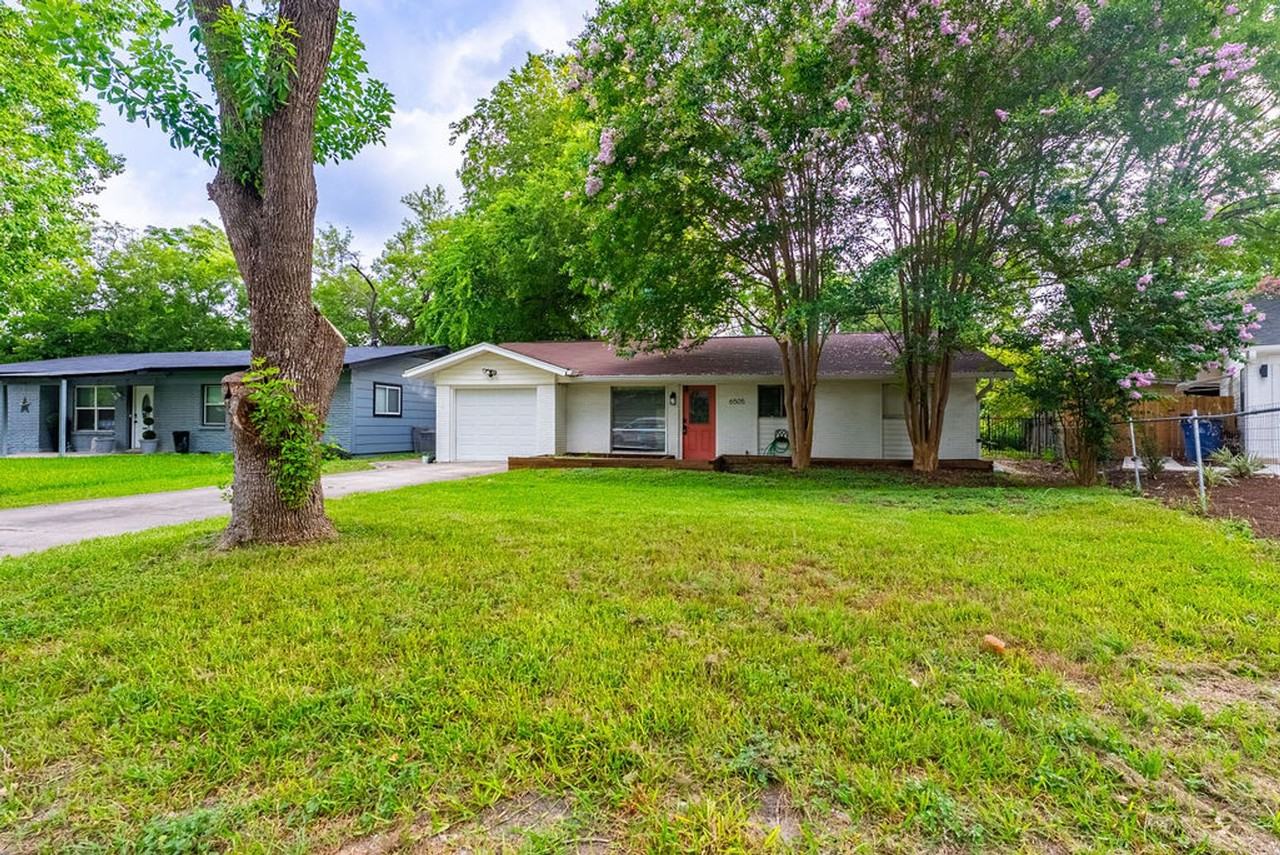 6505 Pevensey Dr - Photo 2 of 17