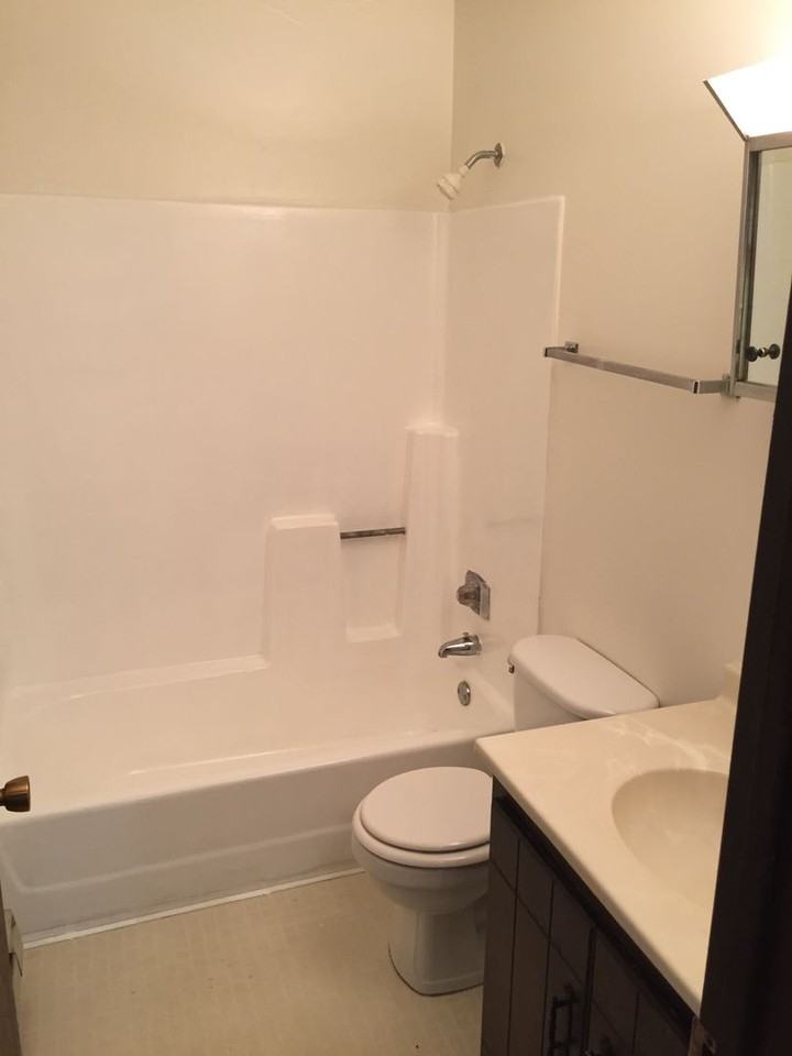 1212 2nd St Ne #1 - Photo 2 of 12