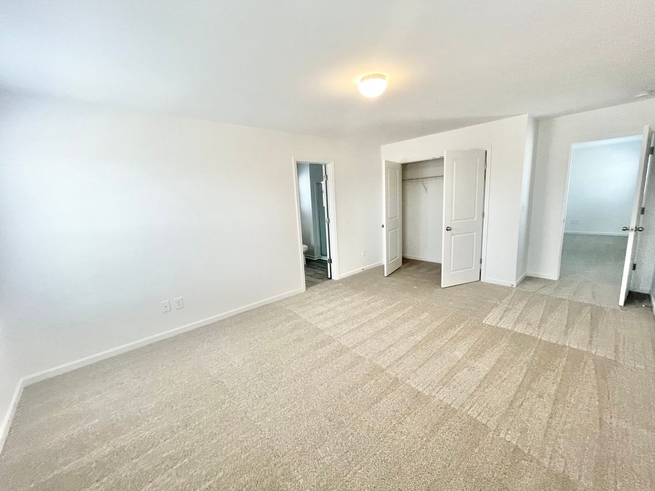 1406 Stork Dr - Photo 4 of 5