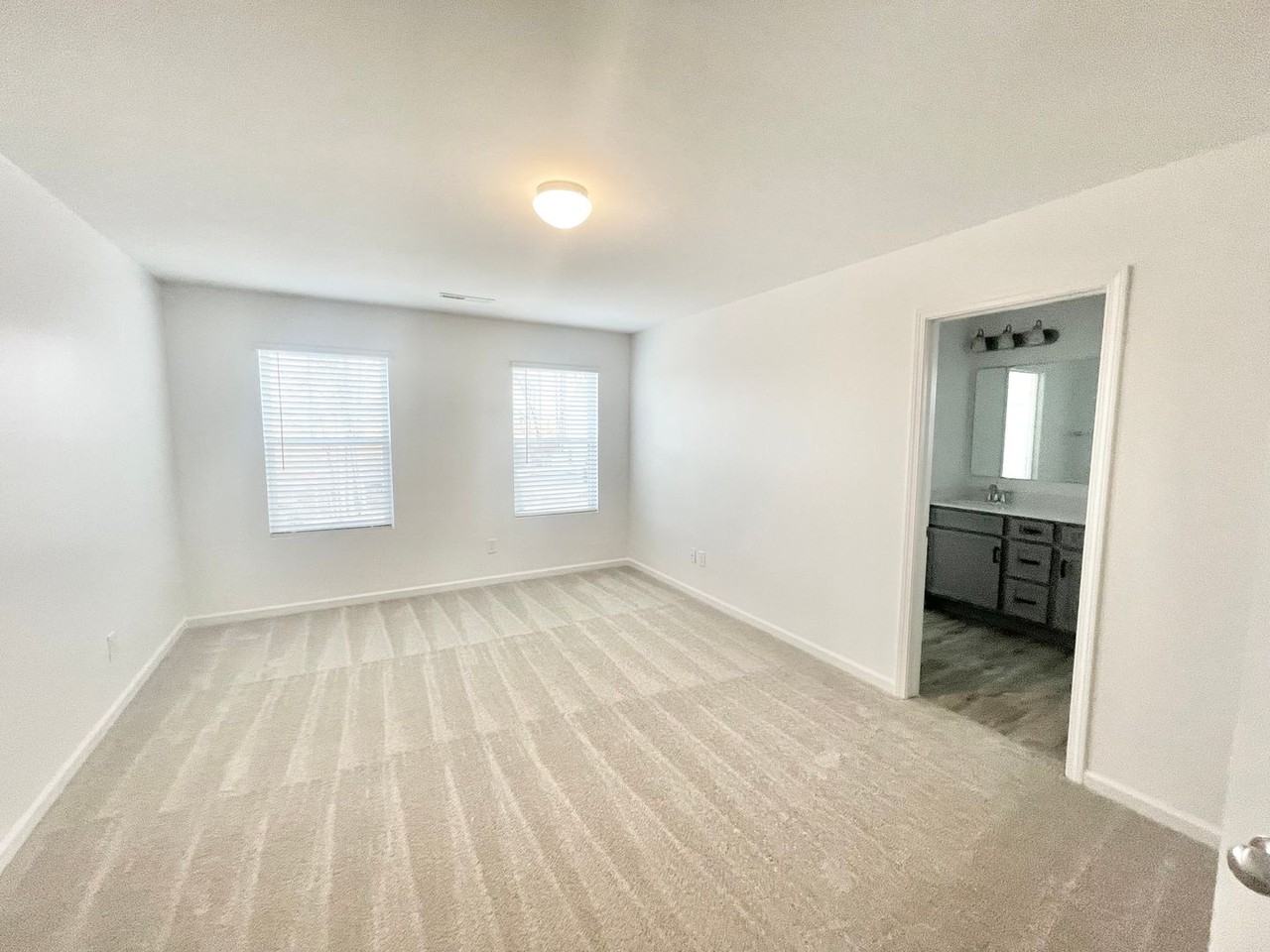 1406 Stork Dr - Photo 5 of 5