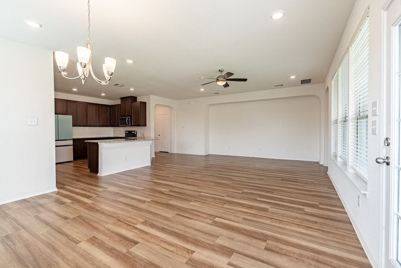 637 Landon Samuel Loop - Photo 4 of 19