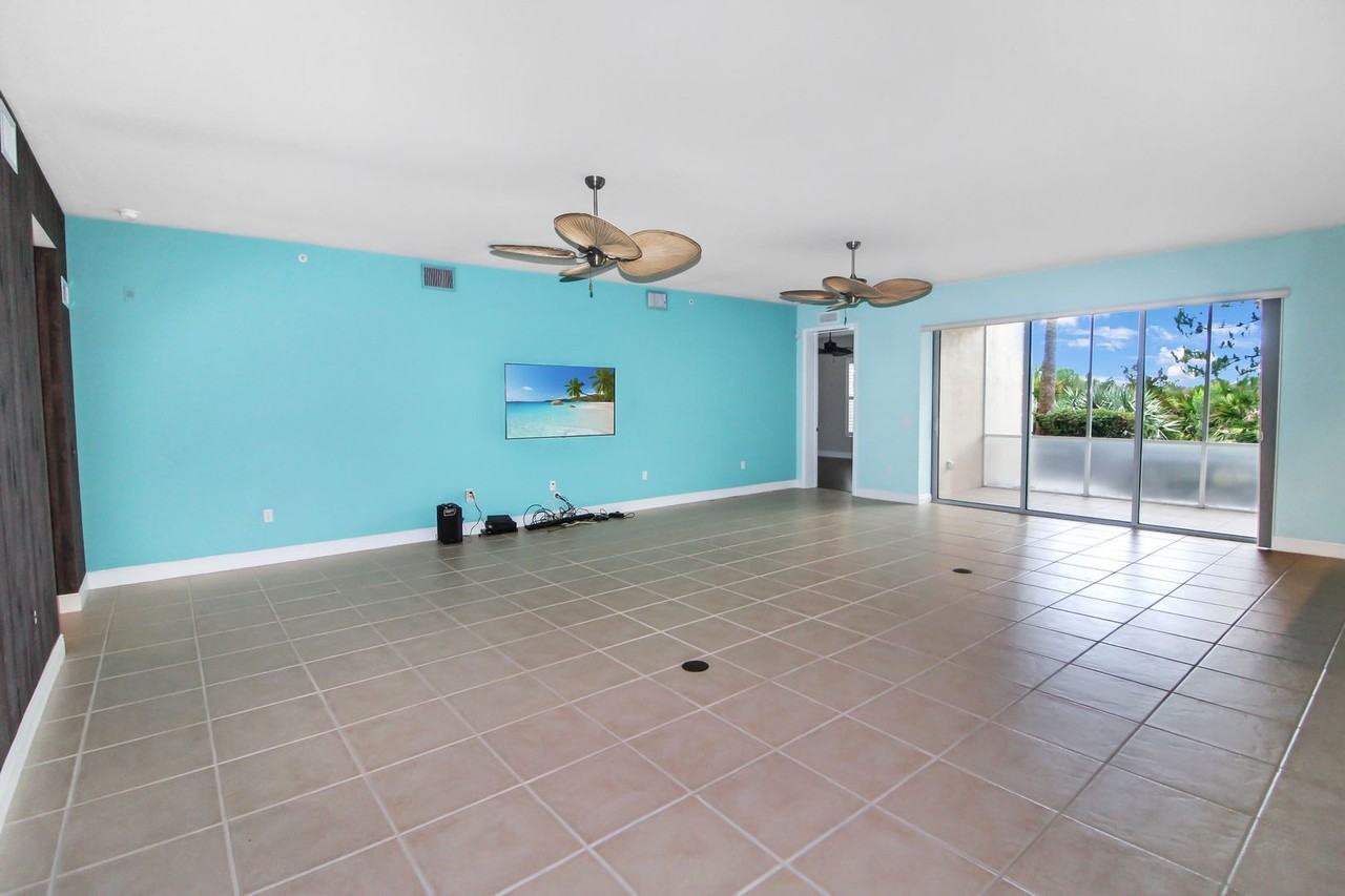 23217 Banbury Way - Photo 4 of 22