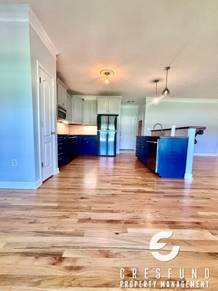 1933 Teesdale Dr - Photo 7 of 37