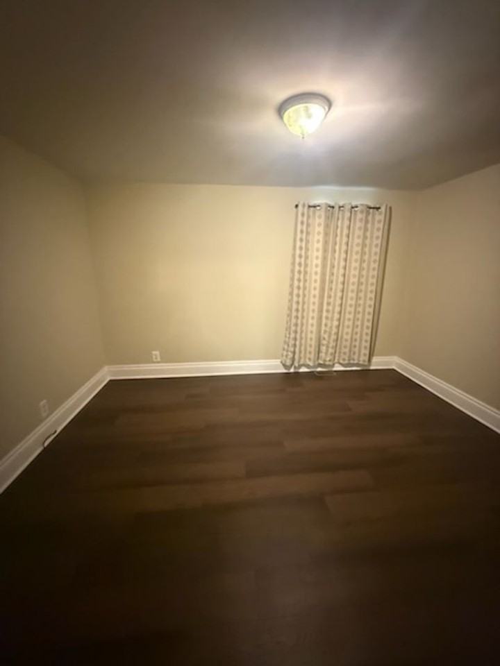 1214 S Main St - Photo 5 of 10
