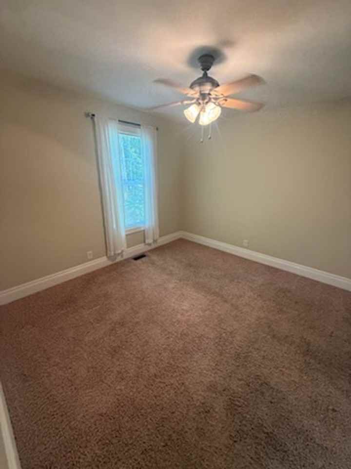 1214 S Main St - Photo 6 of 10