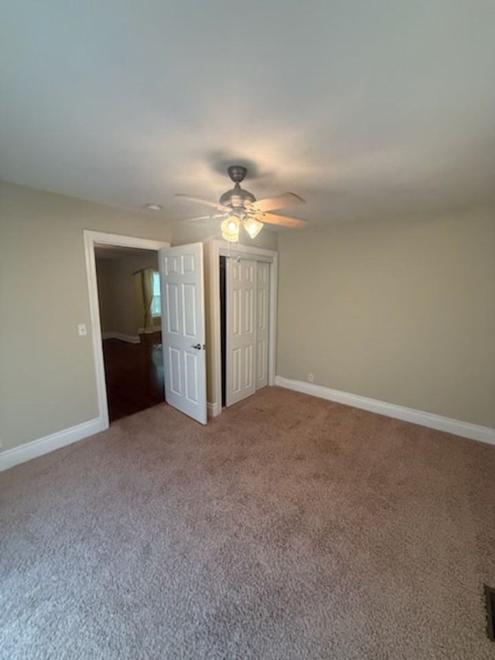 1214 S Main St - Photo 7 of 10