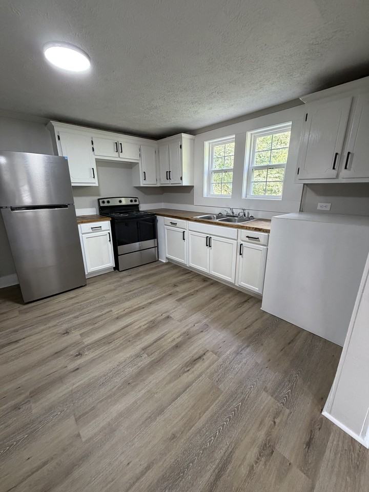 483 Purdy Rd #1 - Photo 5 of 10