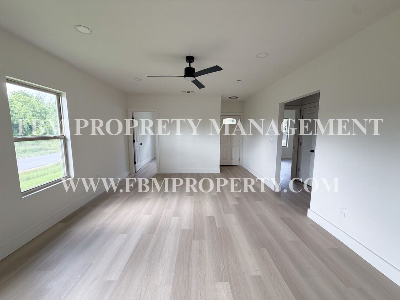 1017 S 8th St - Photo 3 of 15