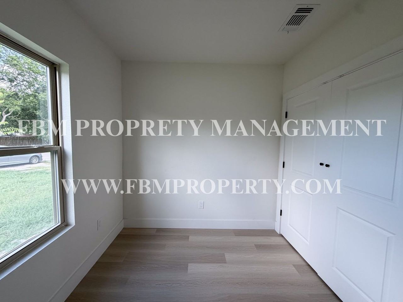 1017 S 8th St - Photo 6 of 15