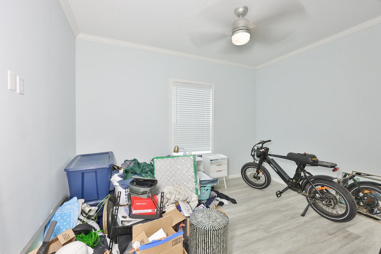 1169 8th Ave Ne - Photo 7 of 32