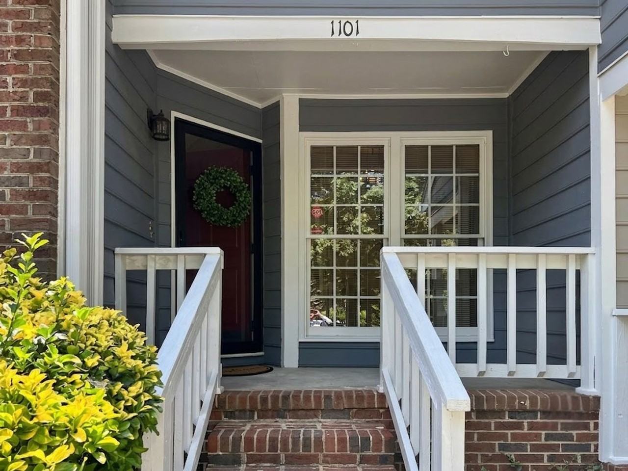 1101 Esher Ct - Photo 2 of 19