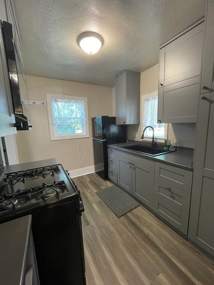 2805 Kossuth St - Photo 6 of 27