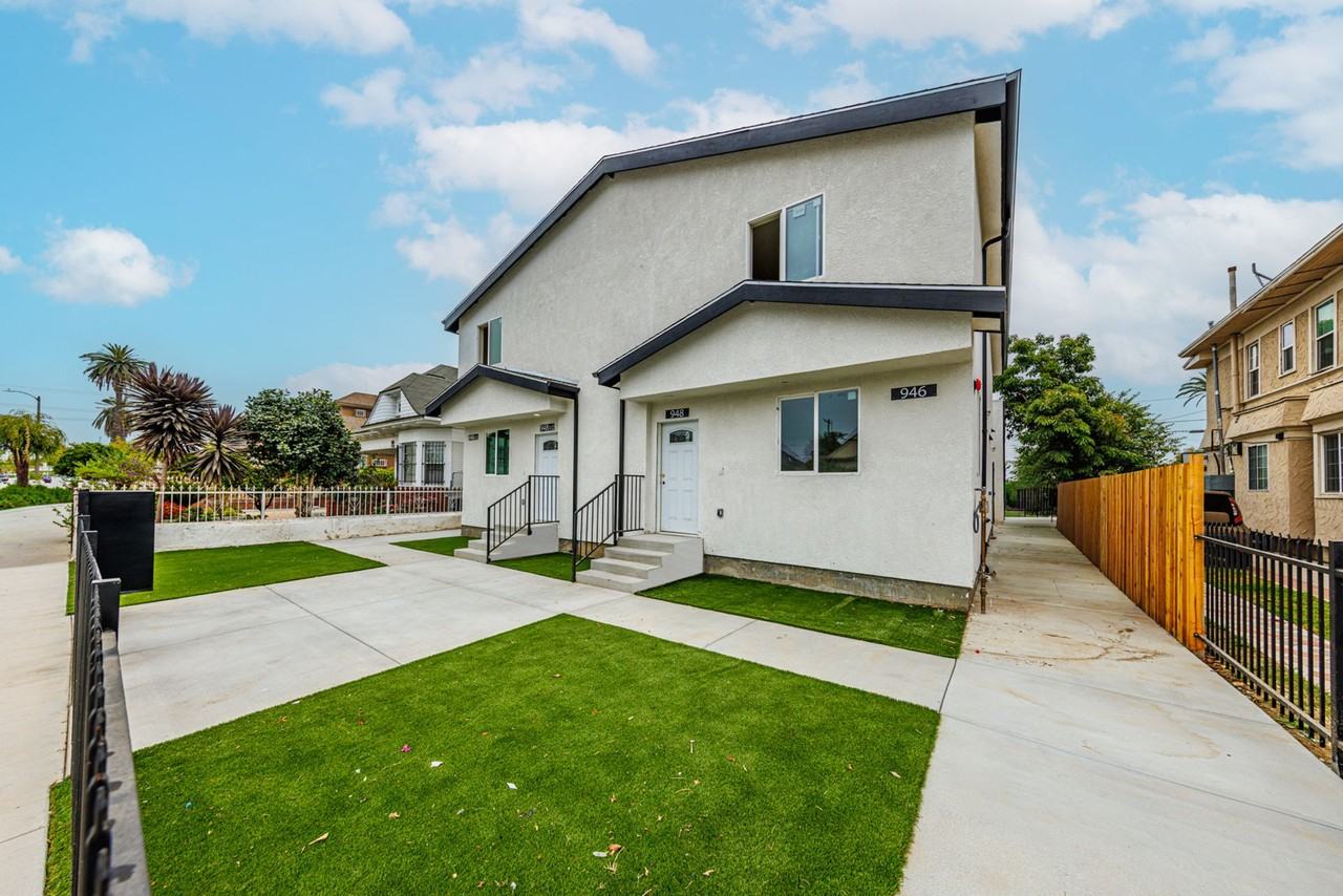 Luxury 4, 5 & 6 Bed Brand New Homes with Up to 4 Parking Spaces! - Photo 2 of 50