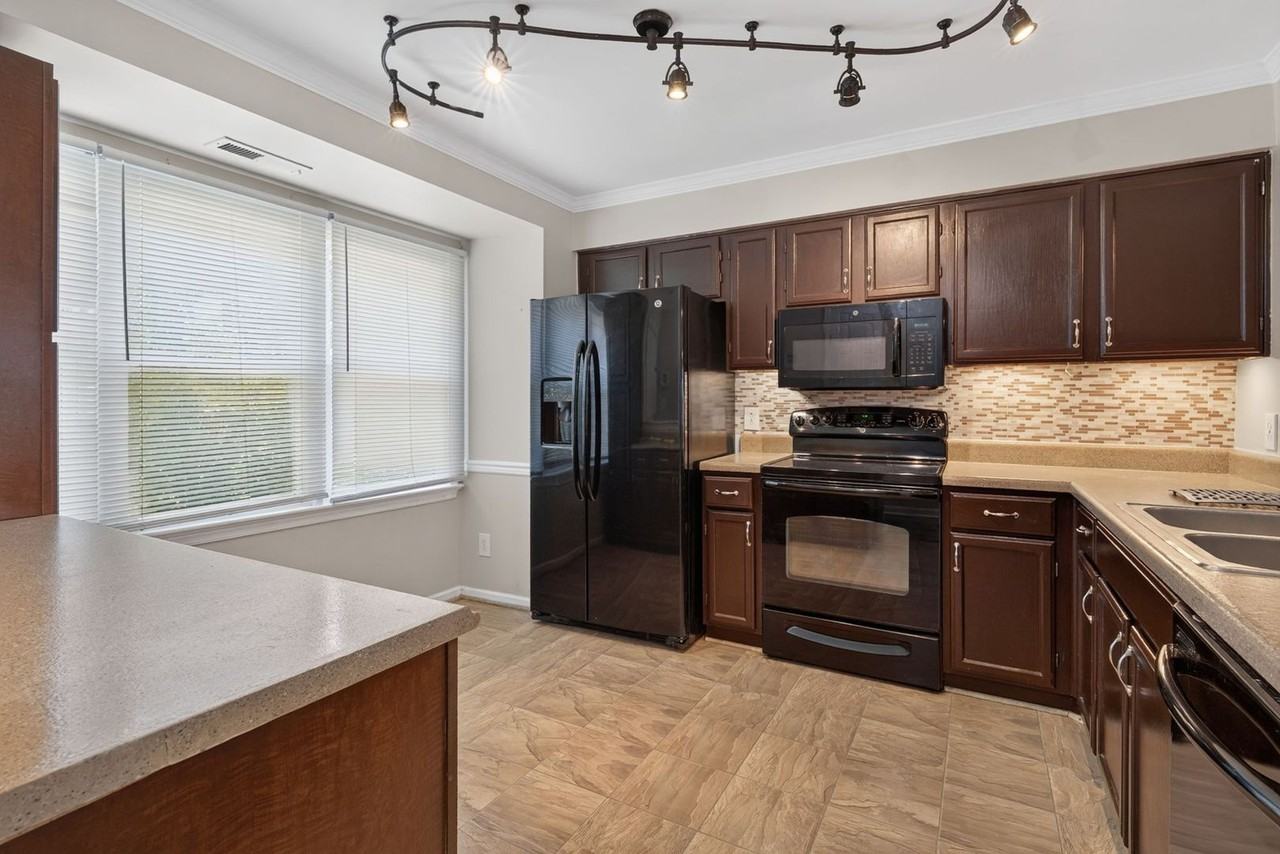 119 Kingsbridge Ln - Photo 6 of 27