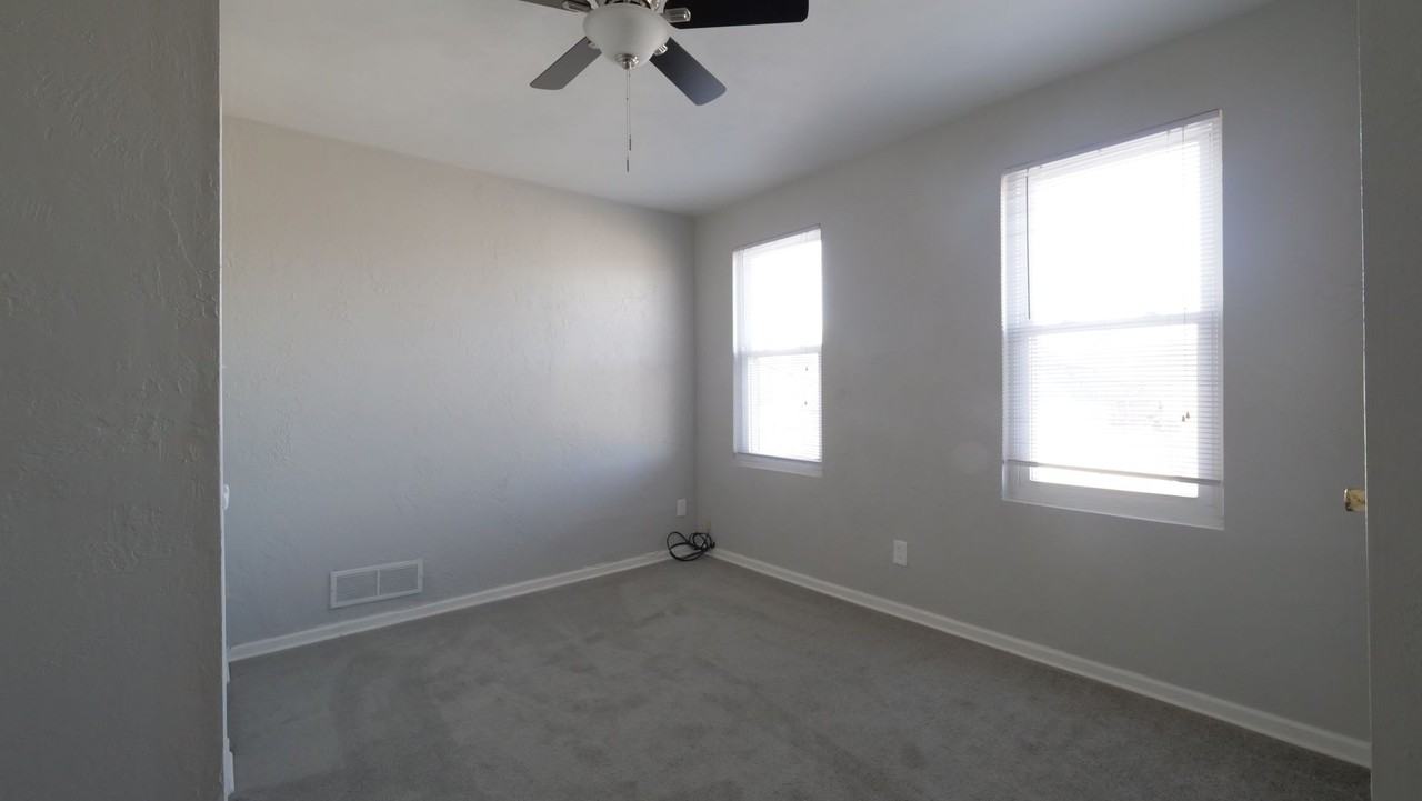 313 Whipple St - Photo 7 of 9