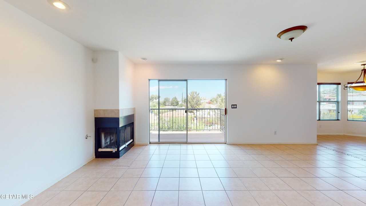 6256 Escondido Dr - Photo 3 of 34