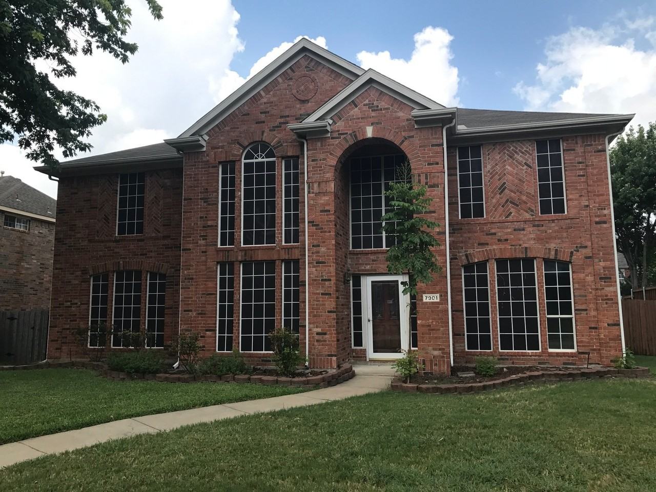 7901 Constitution Dr - Photo 2 of 13