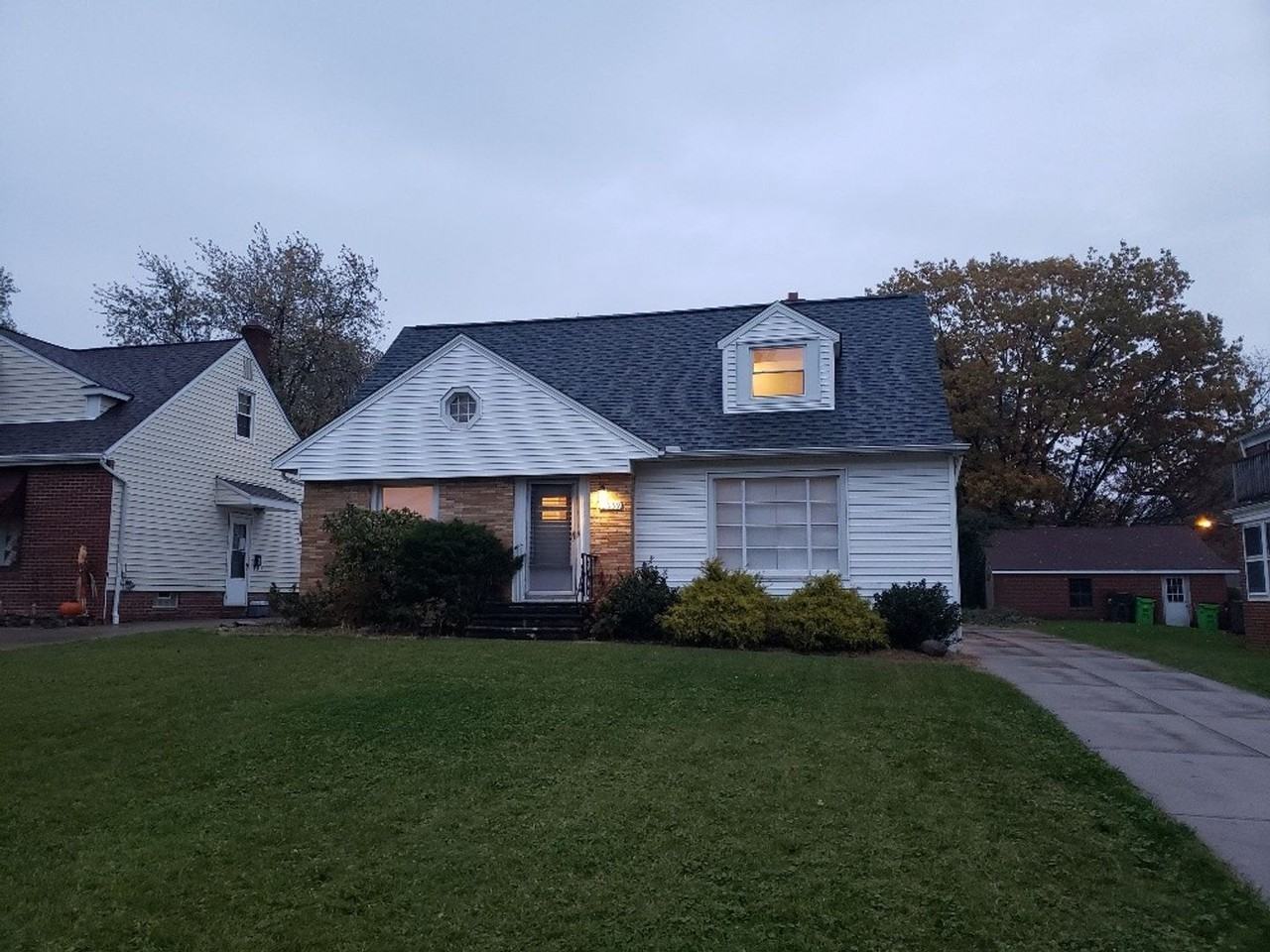 2059 S Green Rd - Photo 2 of 4