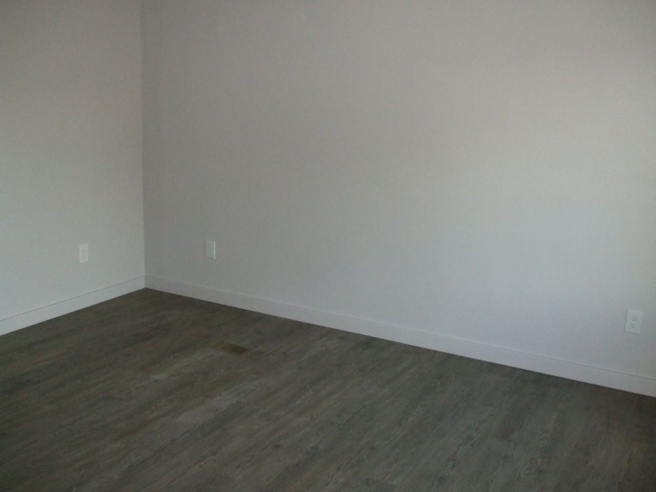10600 W Tahiti St - Photo 5 of 7