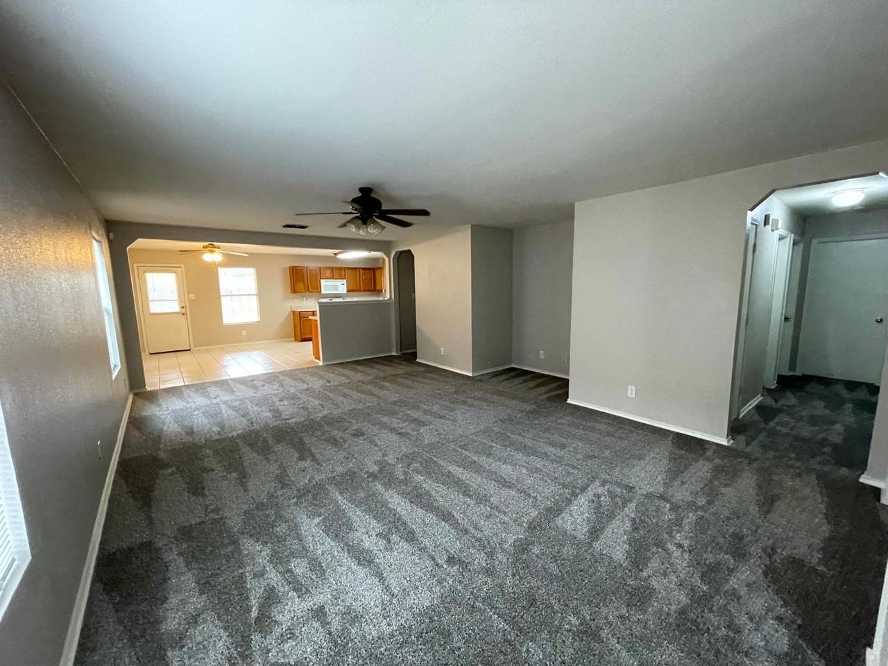 4027 Bulverde Pkwy - Photo 4 of 18