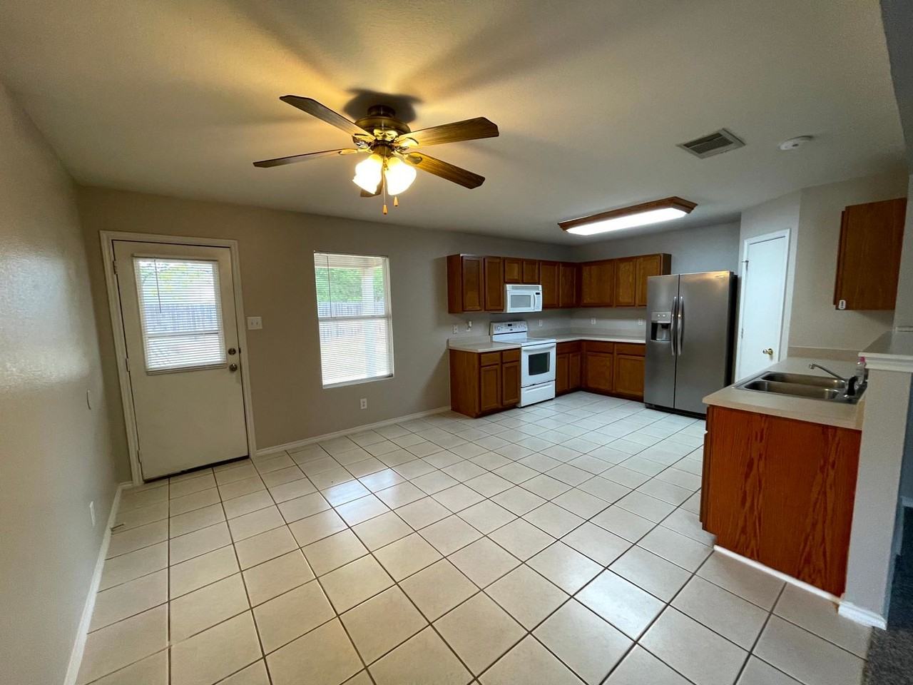 4027 Bulverde Pkwy - Photo 5 of 18