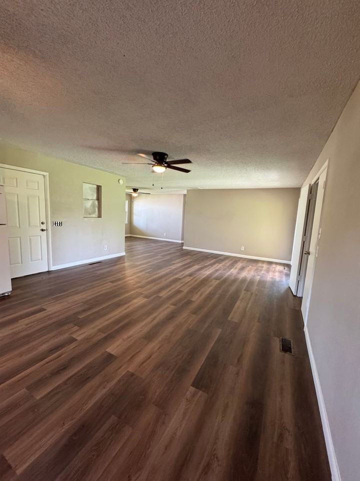 7308 Jenny Lind Rd - Photo 2 of 8