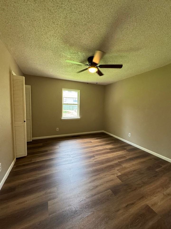 7308 Jenny Lind Rd - Photo 6 of 8