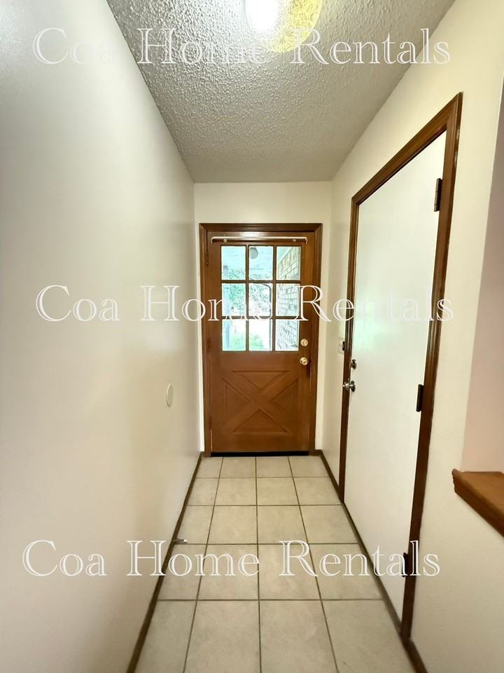 7411 E 18th St N - Photo 2 of 29