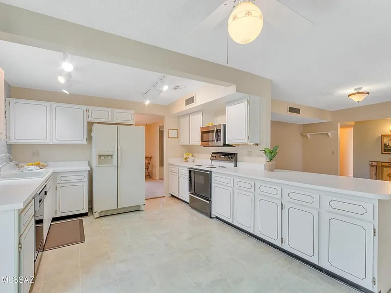9060 E Bluefield St - Photo 5 of 22