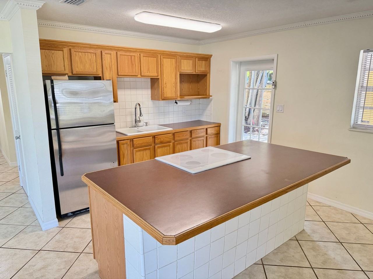 4009 W Wyoming Ave - Photo 4 of 30