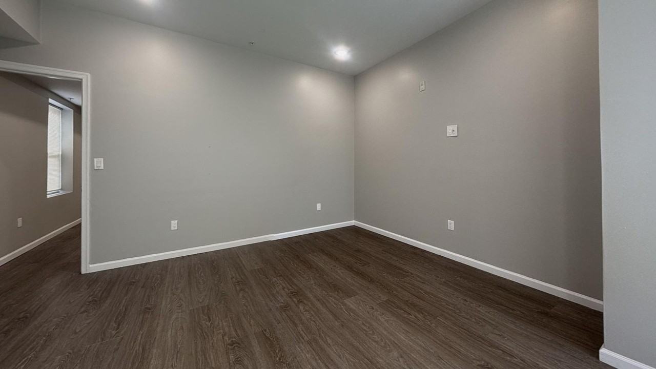 276 S 56th St - Photo 7 of 14