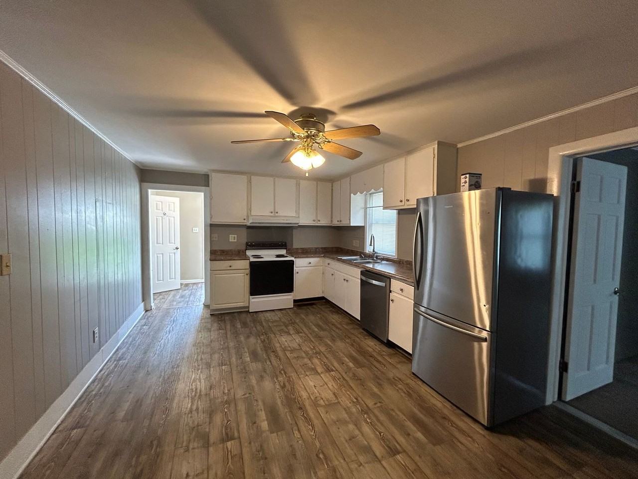 23640 Riverton Rd - Photo 5 of 11