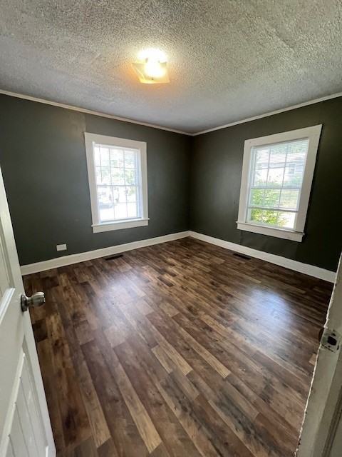 1029 Main St #1 - Photo 3 of 12